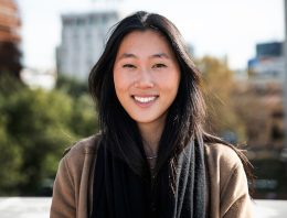 Marie, professeur d'anglais au collège et lycée à Mâcon